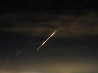 V bližini Katarja raketa zadela tanker #vŽivo