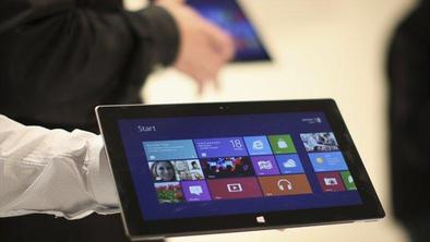 Michael Dell ni navdušen nad Microsoftovimi tablicami Surface