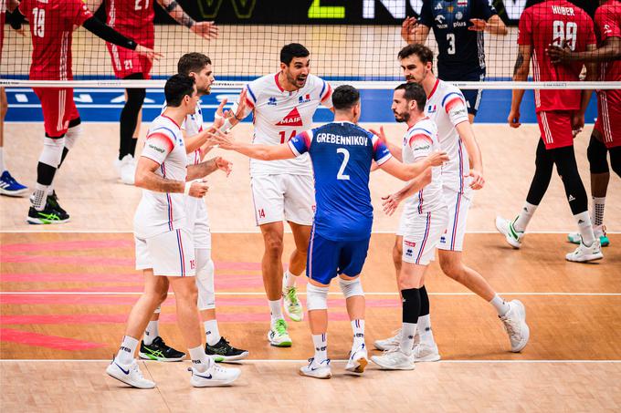 Z branilci naslova in gostitelji Francozi bodo Slovenci igrali na zadnji tekmi skupinskega dela. | Foto: Volleyball World