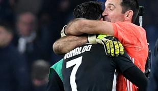 Buffon ujel Maldinija in prehitel Del Piera