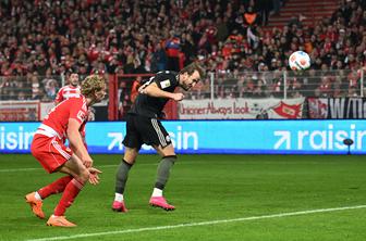 Končan sanjski niz Bayerna, Kane rešil vsaj točko