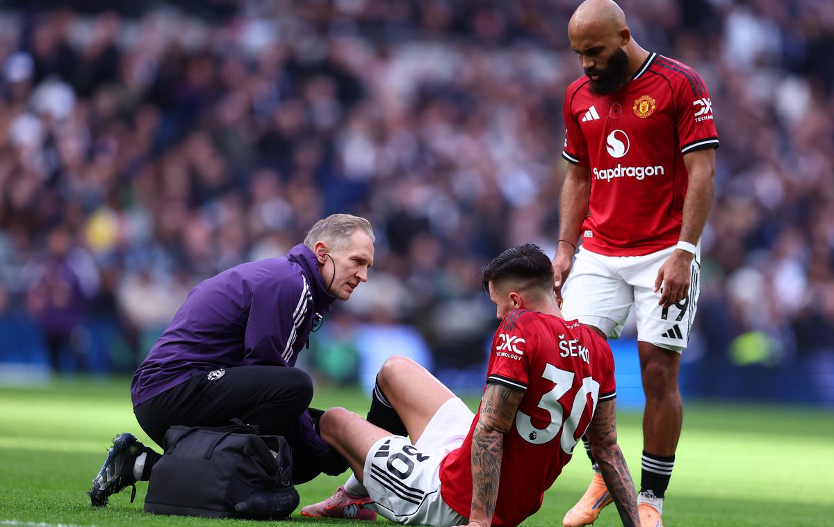 Benjamin Šeško Manchester United | Benjamin Šeško je v 88. minuti obsedel na zelenici. Če gre za resnejšo poškodbo kolena ... | Foto Guliverimage