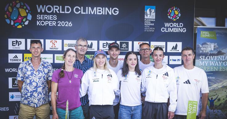 Od leve proti desni: Klemen Bečan, Martina Čufar Potard, Janja Garnbret, Rosa Rekar, Lučka Rakovec, Gorazd Hren, (v drugi vrsti) Tomo Česen, Luka Potočar in Luka Fonda.  | Foto: Ana Kovač