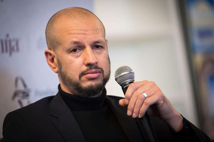 "Kar smo morali opraviti mi, tu mislim na oddajo vseh papirjev do določenih rokov, smo naredili, Lukaš pa zdaj čaka slovensko državljanstvo." | Foto: Jure Makovec/STA