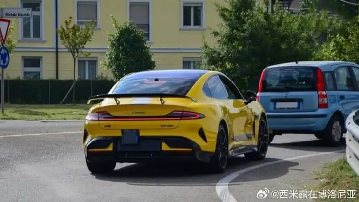 Xiaomi su7 ultra Ferrari | Foto: Weibo/Pinilusohan