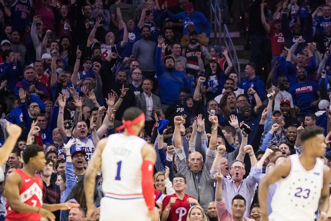Navijači Philadelphia 76ers veljajo za ene bolj glasnih v ligi NBA. | Foto: Reuters
