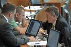 Pukšič za ustavno presojo poslovnika DZ