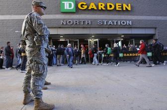 Lov na osumljenca prestavil obračun Boston – Pittsburgh