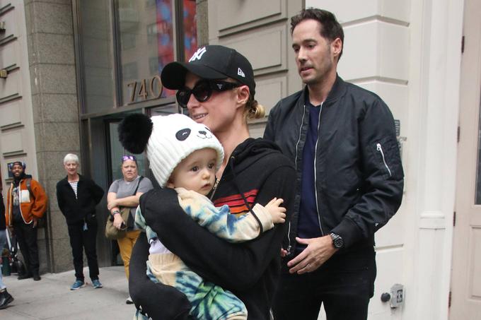 Paris Hilton s sinom Phoenixom in možem Carterjem | Foto: Guliverimage