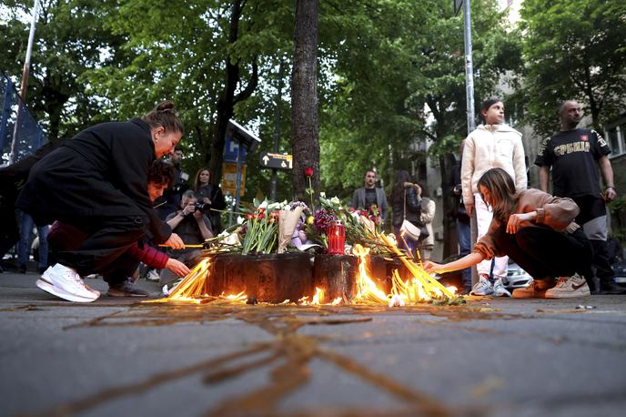 Srbija | V Srbiji se tudi nadaljuje tridnevno žalovanje, ki ga je vlada razglasila po prvem napadu v sredo.  | Foto Guliverimage