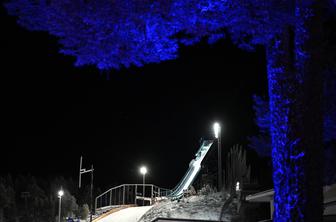 Veter odpihnil petkov skakalni program na Finskem