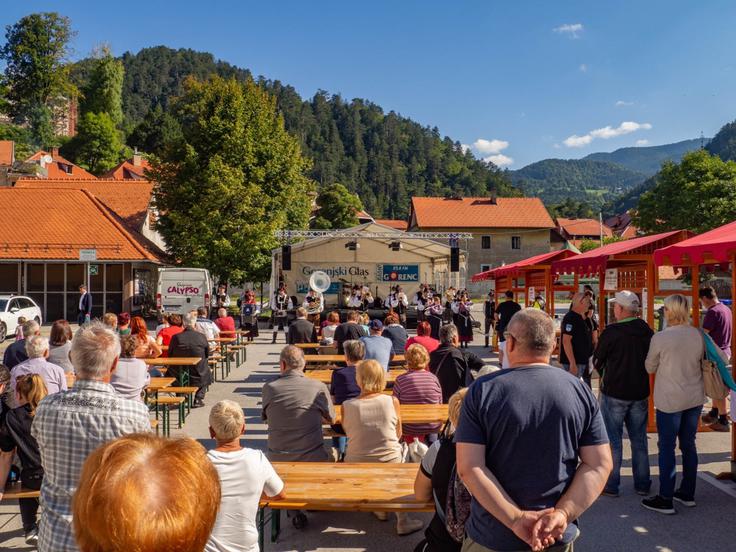 Zabavni program in kulinarična ponudba. (foto: Stane Perko) | Foto: 