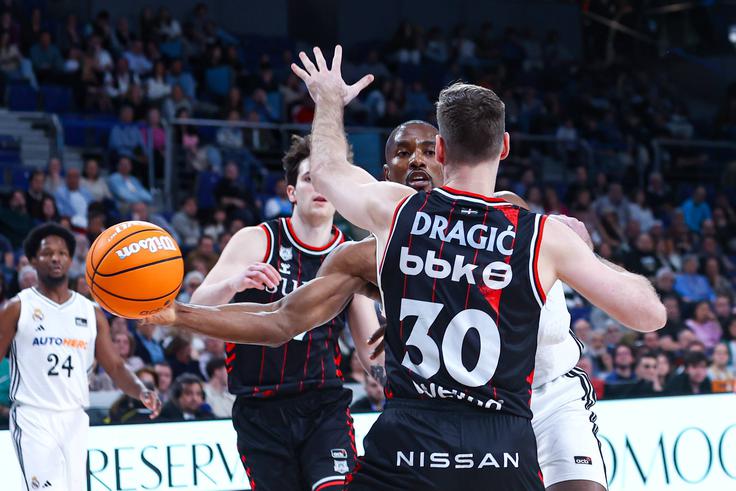 Zoran Dragić je v prejšnji sezoni igral v Španiji, v novi sezoni pa bo v dresu Splita v ligi ABA gostoval tudi v Sloveniji.  | Foto: Guliverimage