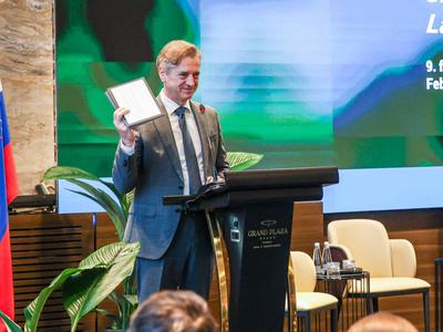 Golob o tovarni UI: Pomagala bo pri prenosu znanja v gospodarstvo