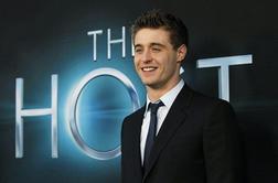 Max Irons: seks, alkohol in nezemljani