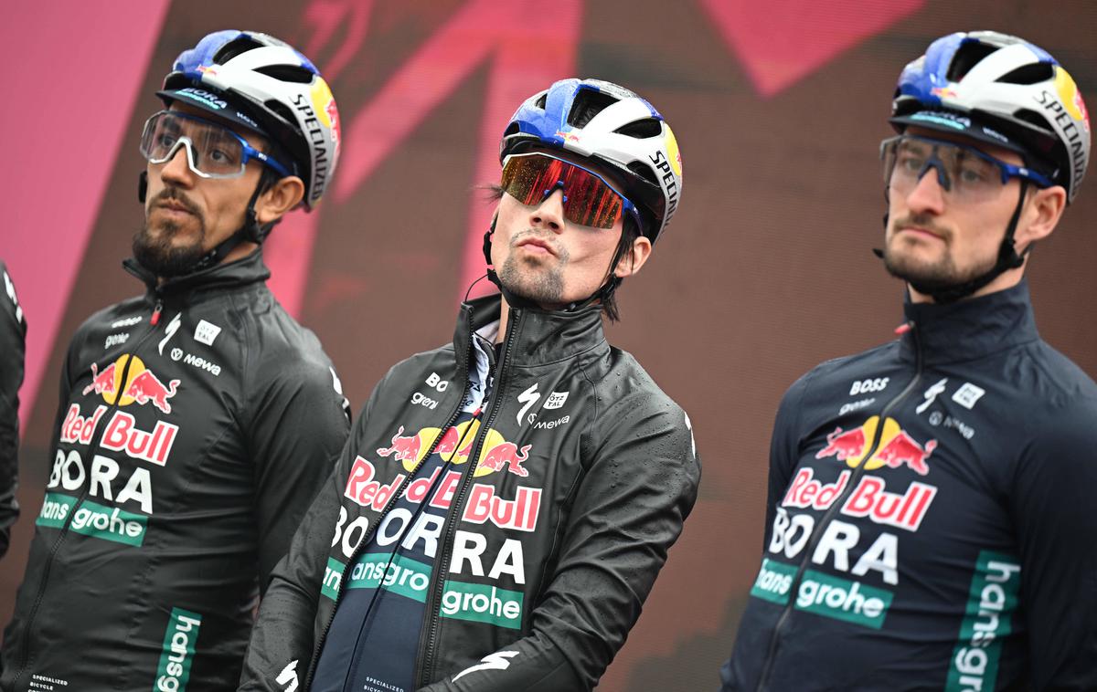 Primož Roglič, Giro 2025. pred 16. etapo | Gira je za Primoža Rogliča konec. | Foto Guliverimage