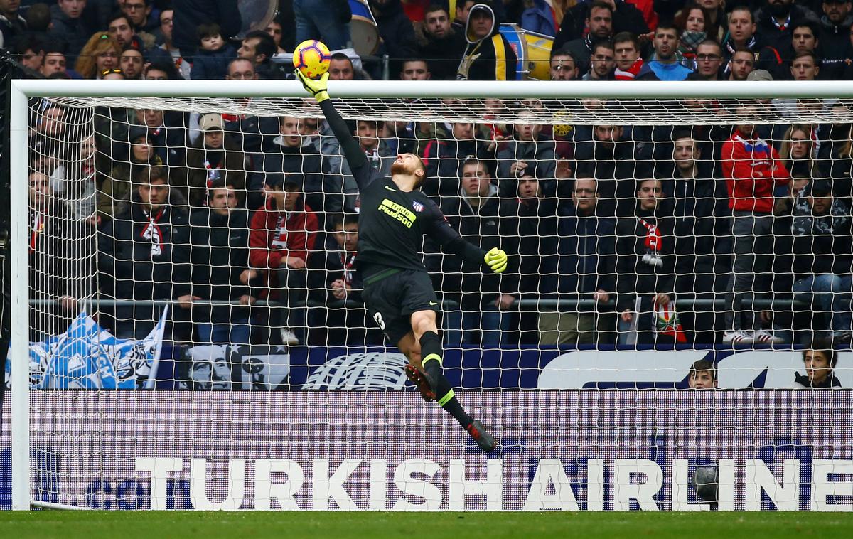 Jan Oblak | Ena izmed obramb Jana Oblaka na tekmi proti Espanyolu. | Foto Reuters