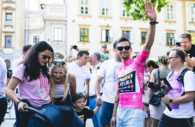 Roglič bo lov na roza majico začel v državi, kjer Giro še ni gostoval