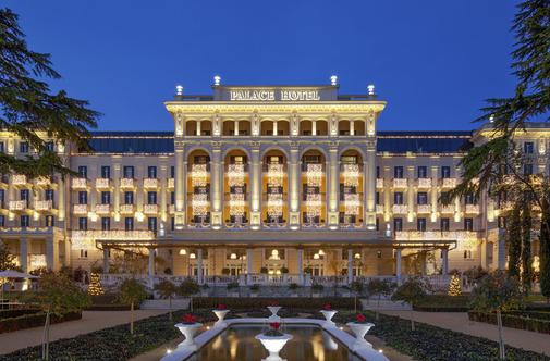 Veselo praznično dogajanje v hotelu Kempinski Palace  Portorož