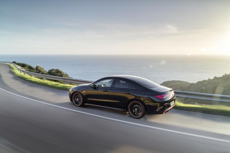Mercedes CLA shooting brake je kupejevski karavan s pametno zasnovanim prtljažnikom. Foto: Media Daimler | Foto: 