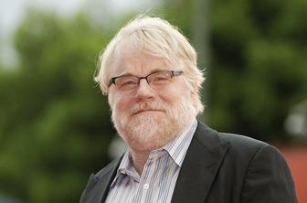 Philip Seymour Hoffman se pridružuje Tomu Hardyju in Garyju Oldmanu