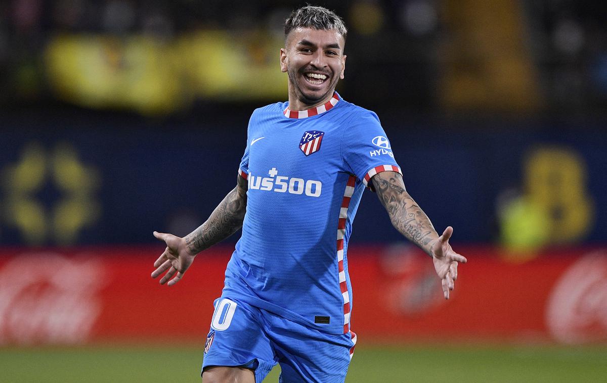 Angel Correa | Argentinec Angel Correa je v 10. minuti popeljal Atletico v vodstvo s prekrasnim lobom s skoraj sredine igrišča. | Foto Reuters