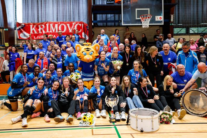 RK Krim Mercator | Krimovke so sezono domačega prvenstva končale brez poraza in dvignile 30. lovoriko slovenskih prvakinj. | Foto Aleš Fevžer