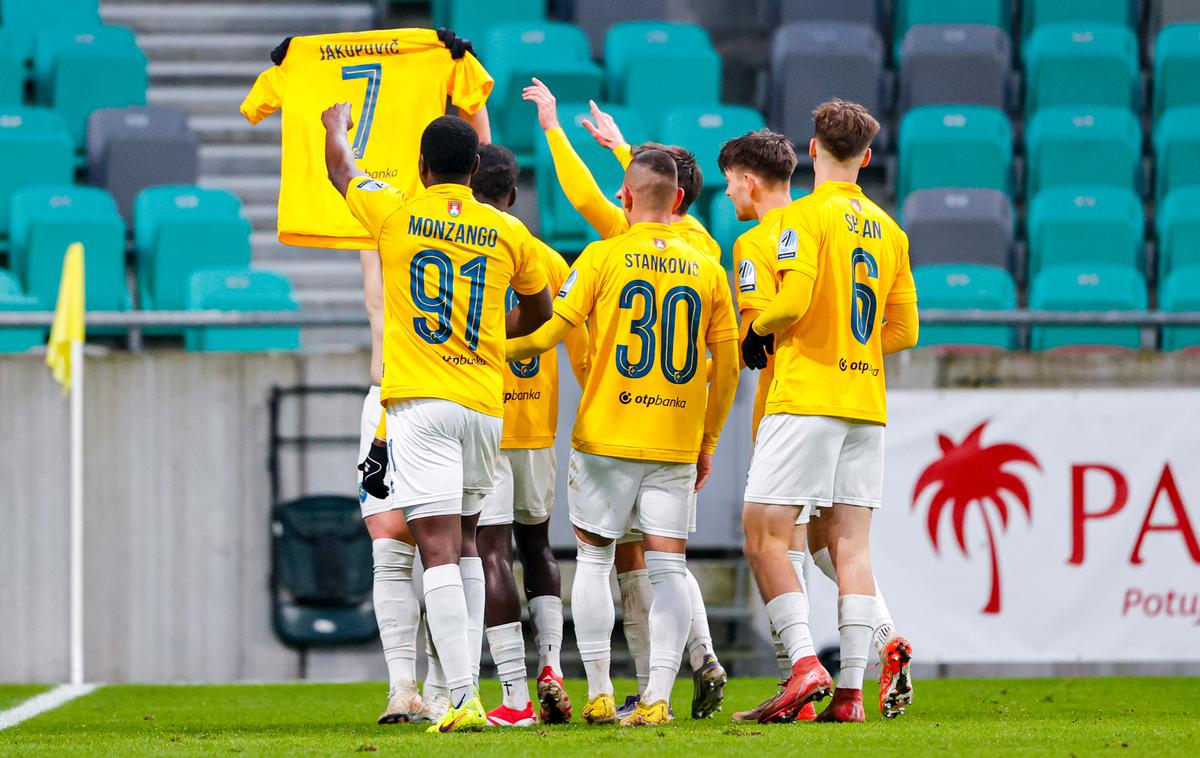 Bravo - Olimpija, 1. SNL | Olimpija je morala priznati premoč Bravu. | Foto Aleš Fevžer