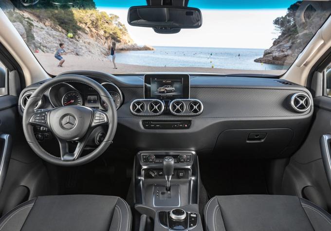 Notranjost je v skladu z Mercedes-Benzovimi smernicami, iz vidika poltovornjakov je kakovostnih materialov veliko. | Foto: Mercedes-Benz