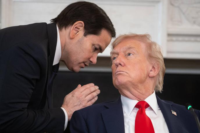 Marco Rubio in Donald Trump | Trumpov zunanji minister Marco Rubio bo v petek prišel na Švedsko, kjer se bo srečal z drugimi zunanjimi ministri držav članic. Ti bodo po napovedih od njega zahtevali jasne odgovore o načrtih ZDA. | Foto Guliverimage