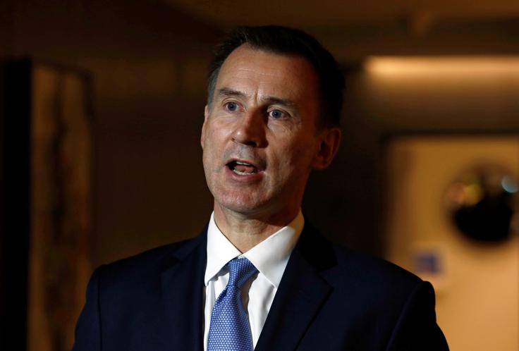 Zdaj že nekdanji britanski zunanji minister Jeremy Hunt je v začetku tedna predlagal evropsko pomorsko zaščitno misijo, ki bi tovornim ladjam zagotovila varno plovbo skozi Hormuško ožino v Perzijskem zalivu.  | Foto: Reuters