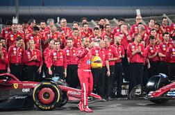 Hamilton z ganljivim sporočilom ekipi in navijačem