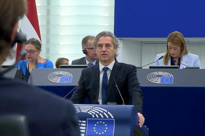 Robert Golob | Premier Golob je v Evropskem parlamentu nastopil v okviru razprav iz cikla To je Evropa, v katerih voditelji članic EU predstavijo svoje vizije o prihodnosti povezave.  | Foto Vlada RS