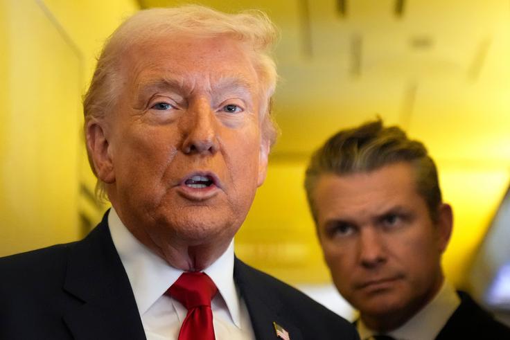 Donald Trump je z olajšanjem sporočil novico o uspešni reševalni akciji člana posadke v Iranu sestreljenega ameriškega vojaškega letala. | Foto: Guliverimage