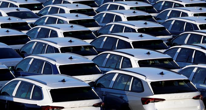 Število registracij novih avtomobilov je v Sloveniji v zadnjih štirih letih padlo za okrog 15 odstotkov. | Foto: Reuters