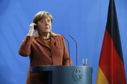 Merkel: Berlin in Ankara za sodelovanje Nata pri nadzoru morja