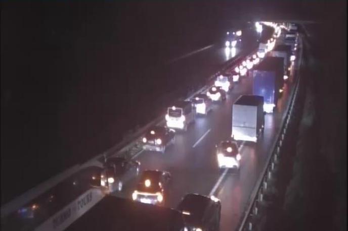 Prometna nesreča, zaprta primorska avtocesta | Zvečer se je zgodila nova prometna nesreča.  | Foto promet.si