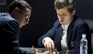 Carlsen ubranil naslov prvaka v hitropoteznem šahu