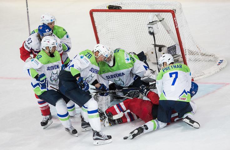 "Za vse nas bo to zelo posebna tekma. Zadnja leta imamo z njimi take boje, kot smo jih morda v preteklosti imeli z Avstrijci,"razmišlja Klemen Pretnar. | Foto: 
