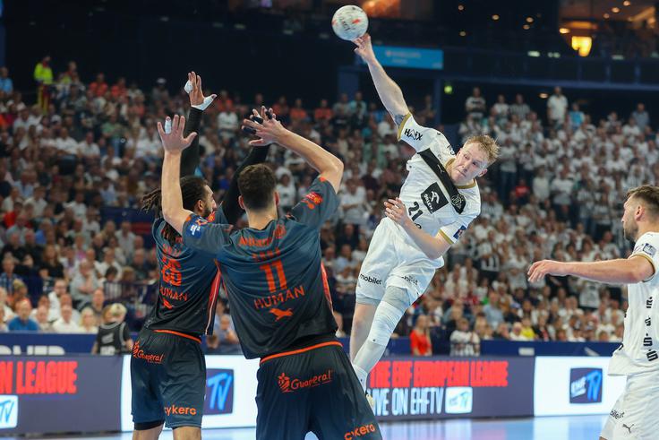 Prvi del je pripadel Nemcem, ki so povedli z 12:8 in 15:10, a to Francozov ni ustavilo. | Foto: Guliverimage