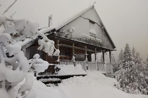 Sneg in plazovi, obisk gora za nekaj dni prestavite