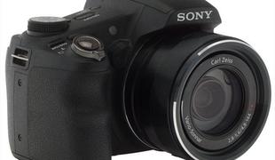 Ocenili smo: Sony Cyber-shot DSC-HX200V