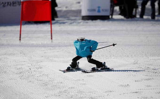 Smučarski roboti, roboti, smučanje | Foto: Reuters