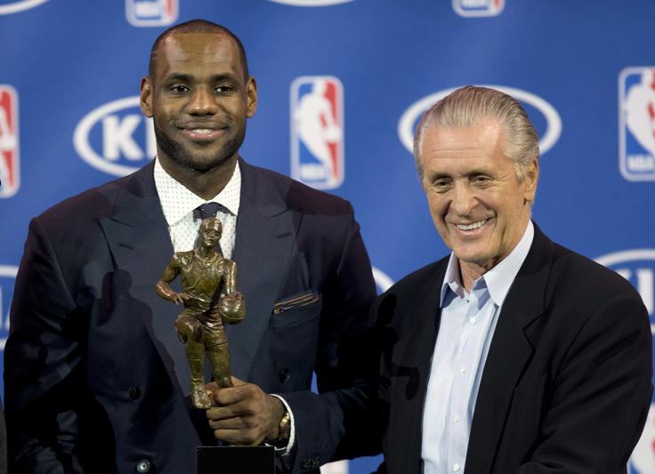 LeBron James in Pat Riley iz časov, ko sta bila skupaj pri Miami Heat. | Foto: Guliverimage