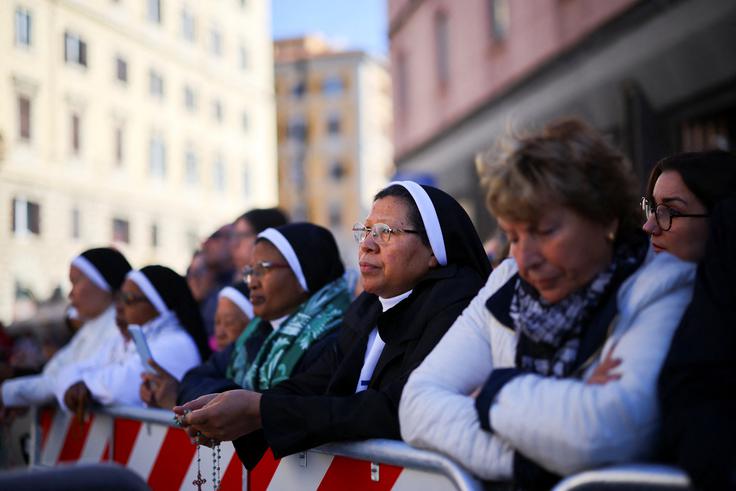 pogreb papeža Frančiška | Foto: Reuters