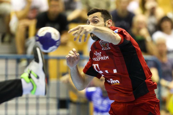 Dragan Gajić je Veszpremu do zanesljive zmage pomagal z osmimi zadetki. | Foto: Matic Klanšek Velej/Sportida