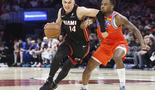 Cavaliers premagali Bucks, Embiid blestel pri zmagi Sixers