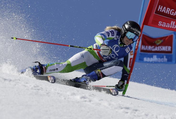 Ana Bucik je v prvi vožnji prehitela samo eno smučarko. | Foto: Reuters
