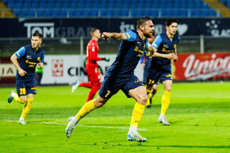 NK Celje : NK Olimpija | Foto: Aleš Fevžer