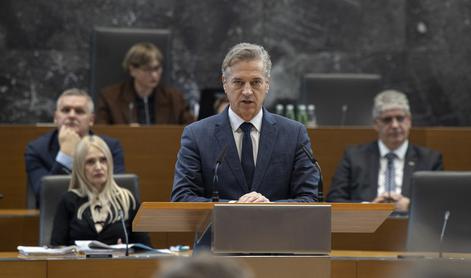 Premier v DZ poslal ministrski kandidaturi Kokalj in Zlobka